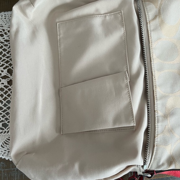 Coach crossbody hobo style purse - Picture 6 of 11